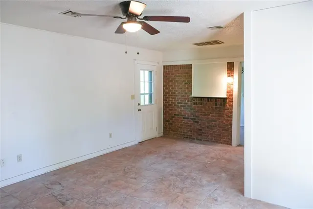 Photo 7 — 7228 NW 17th Street, Bethany, OK 73008