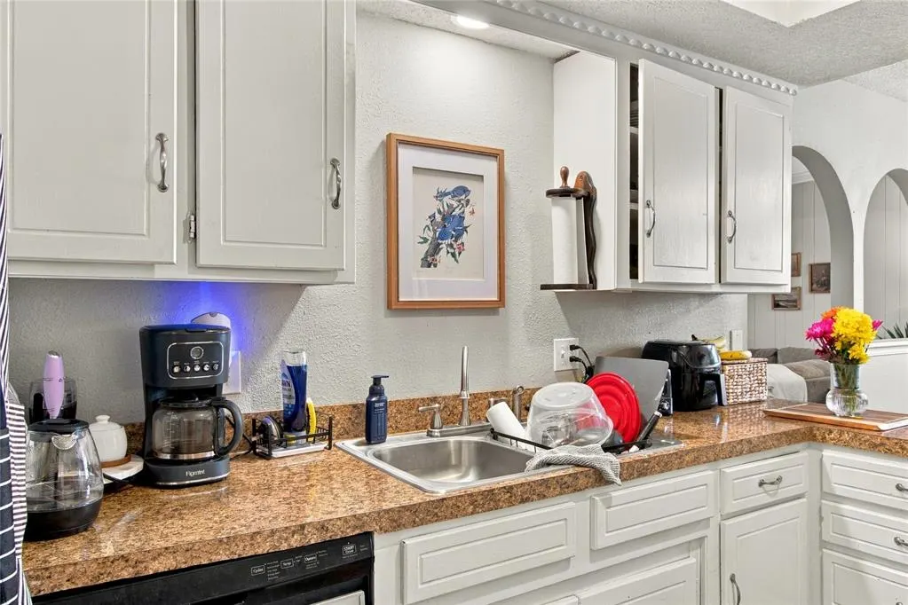 Photo 9 — 1711 Fremont Drive, The Village, OK 73120