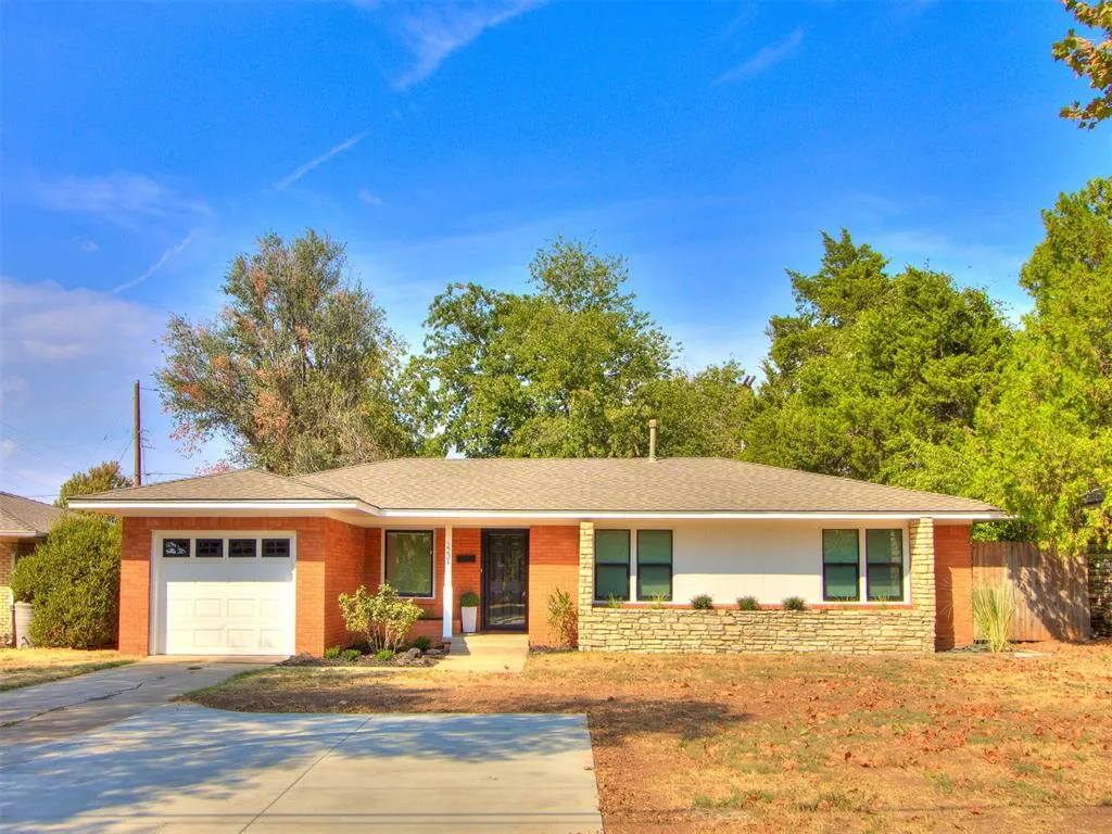 Front exterior — 2231 W Britton Road, The Village, OK 73120