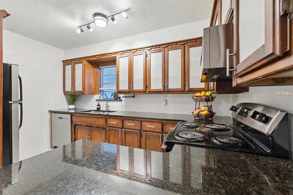Photo 10 — 3020 NW 11th Street, Oklahoma City, OK 73107