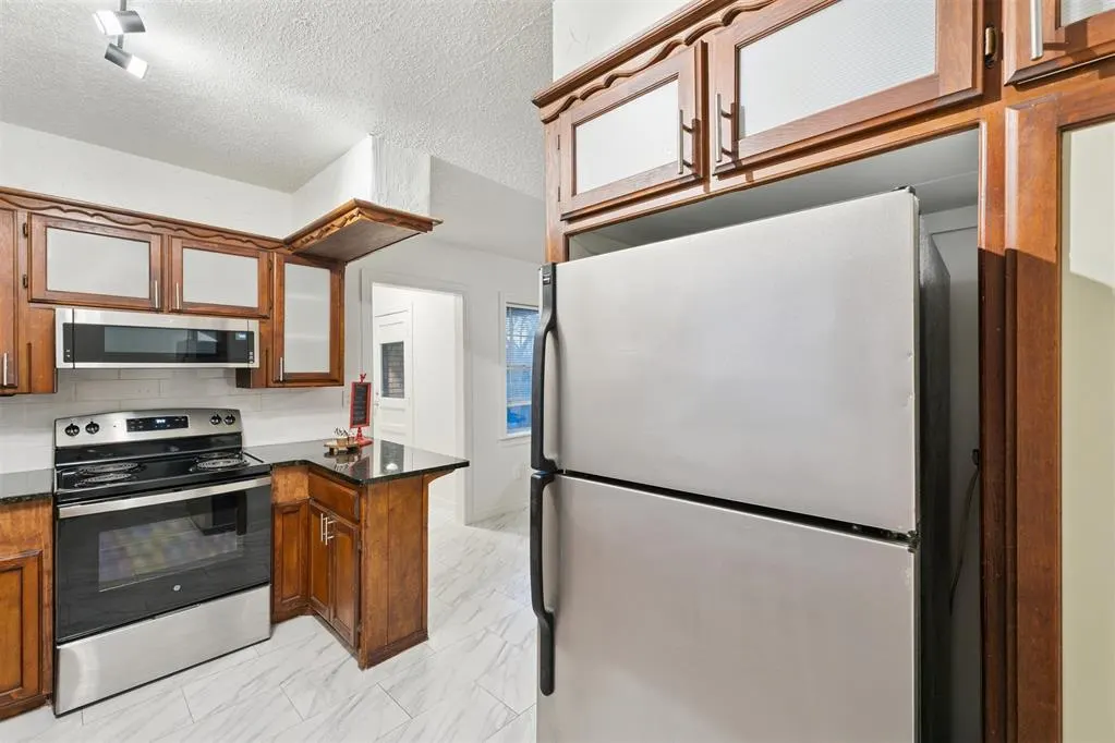 Photo 13 — 3020 NW 11th Street, Oklahoma City, OK 73107