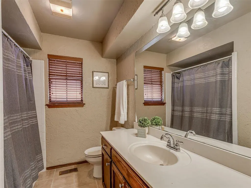 Photo 18 — 2608 Northwood Lane, Edmond, OK 73013