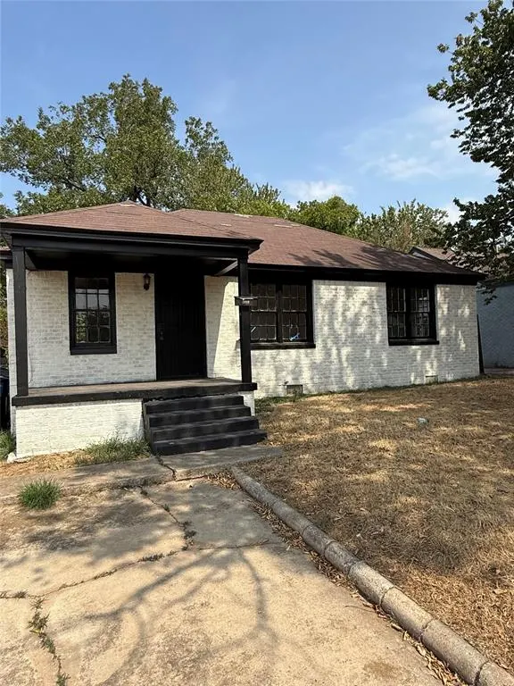 Front exterior — 2049 NE 17th Street, Oklahoma City, OK 73111