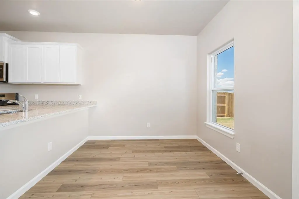 Photo 4 — 712 Luna Way, Tuttle, OK 73089