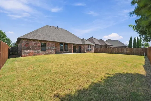 Photo 8 — 4005 Wayfield Avenue, Oklahoma City, OK 73179