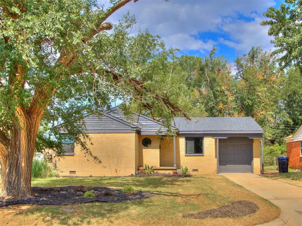 Front exterior — 2201 N Roff Avenue, Oklahoma City, OK 73107