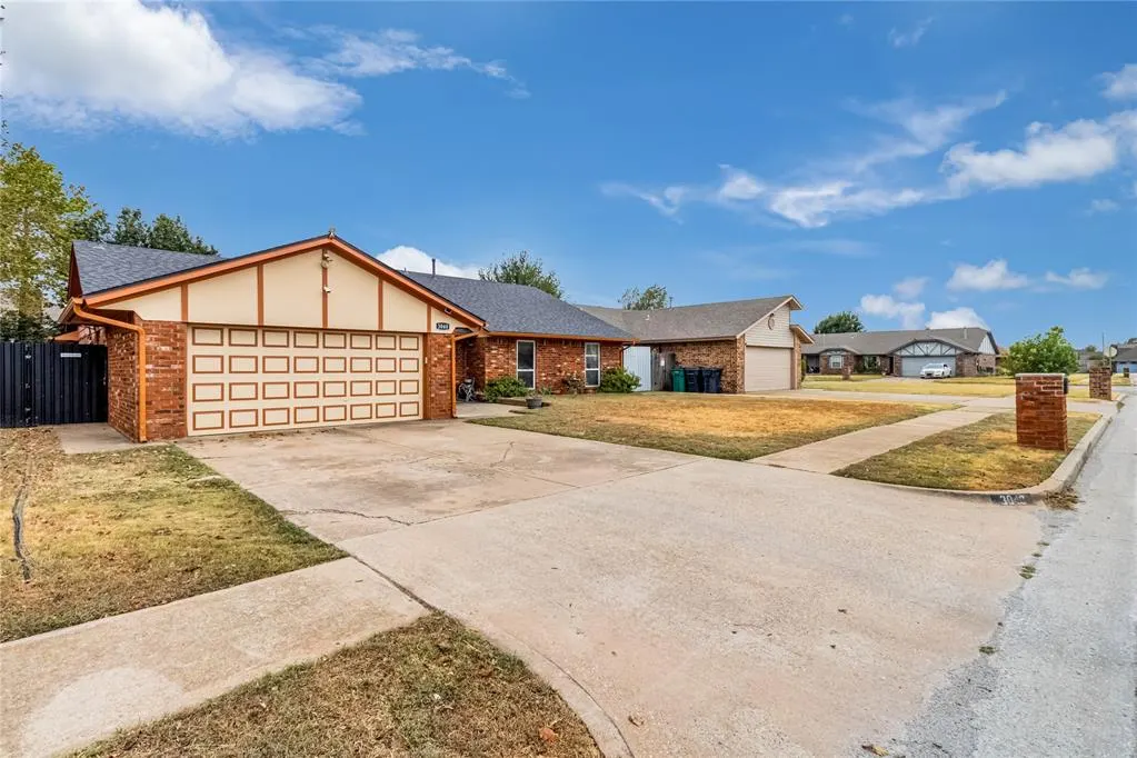 Photo 3 — 3040 SW 129th Street, Oklahoma City, OK 73170