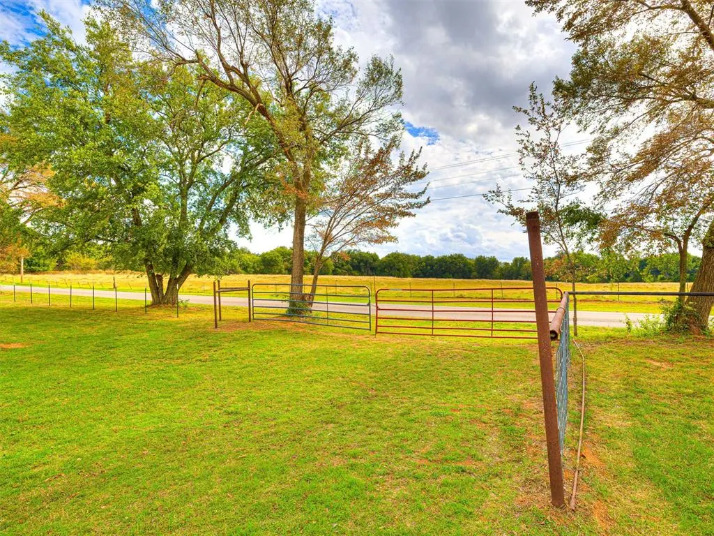 Photo 14 — 10001 Duffy Road, Lexington, OK 73051