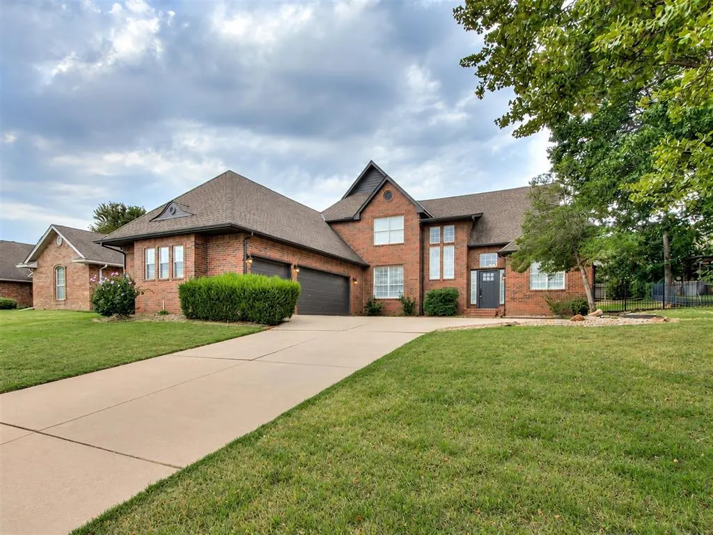 Front exterior — 3641 Equestrian Court, Edmond, OK 73034