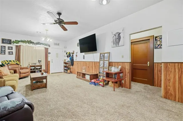 Photo 6 — 423 N Lowe Street, Hobart, OK 73651