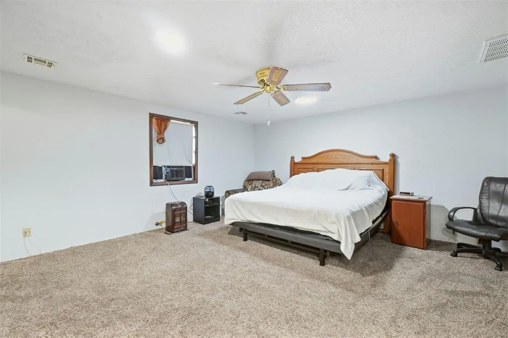 Photo 15 — 423 N Lowe Street, Hobart, OK 73651
