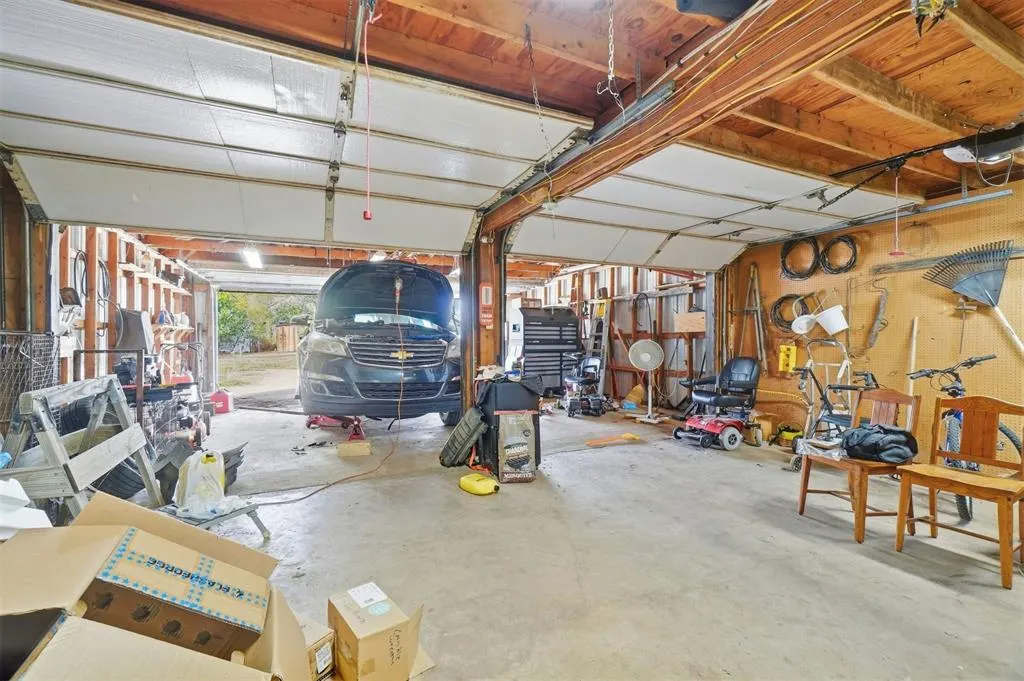 Photo 44 — 423 N Lowe Street, Hobart, OK 73651