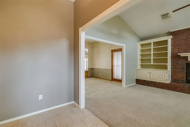 Photo 7 — 10013 Forest Lane, Midwest City, OK 73130
