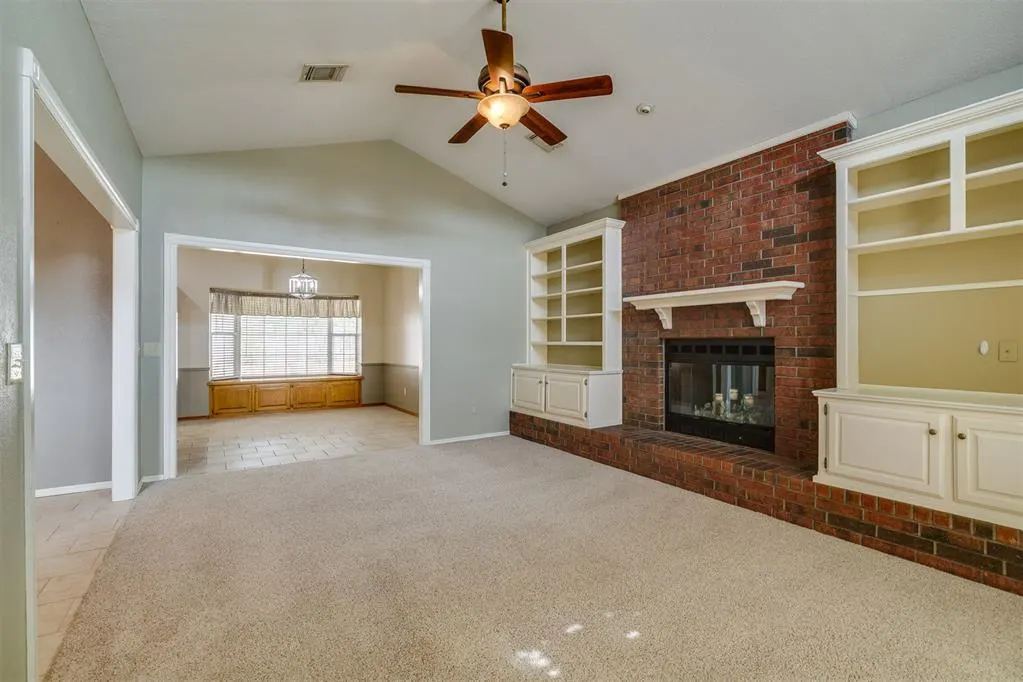 Photo 6 — 10013 Forest Lane, Midwest City, OK 73130