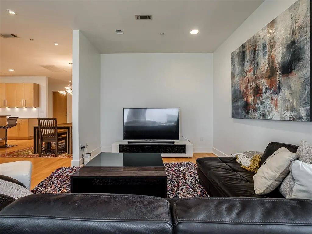 Photo 20 — 241 NE 4th Street 5, Oklahoma City, OK 73104