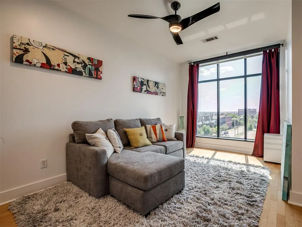Photo 37 — 241 NE 4th Street 5, Oklahoma City, OK 73104