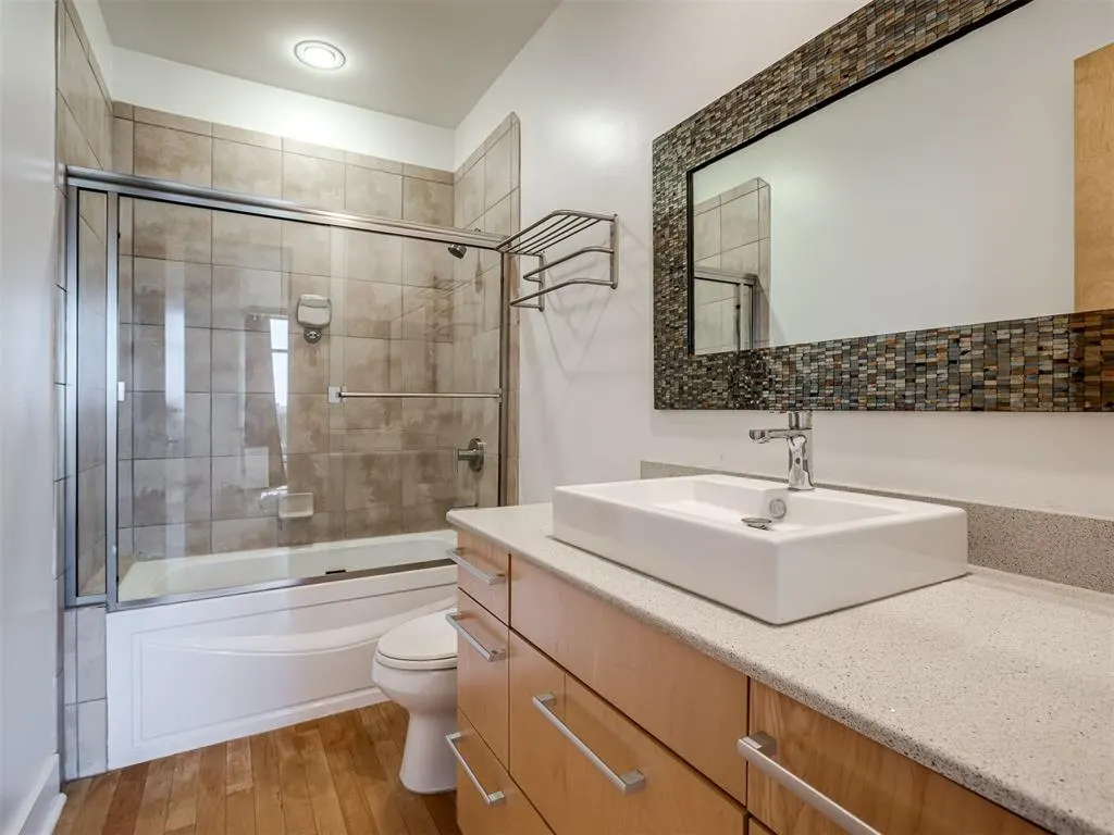 Photo 39 — 241 NE 4th Street 5, Oklahoma City, OK 73104