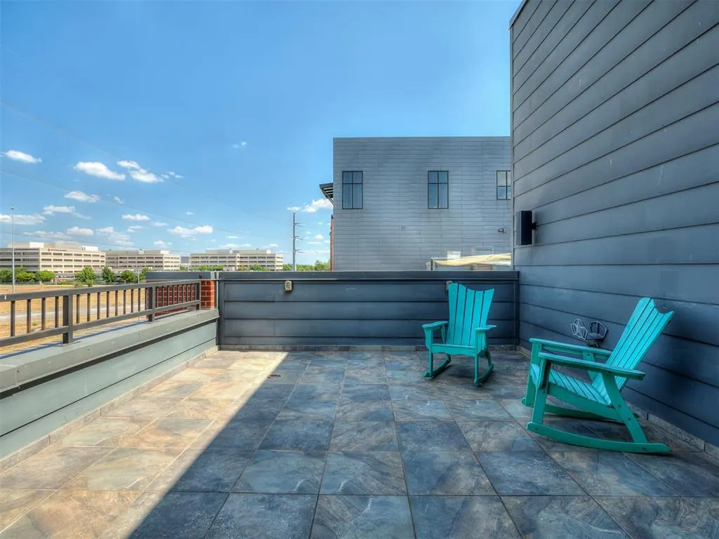 Photo 42 — 241 NE 4th Street 5, Oklahoma City, OK 73104