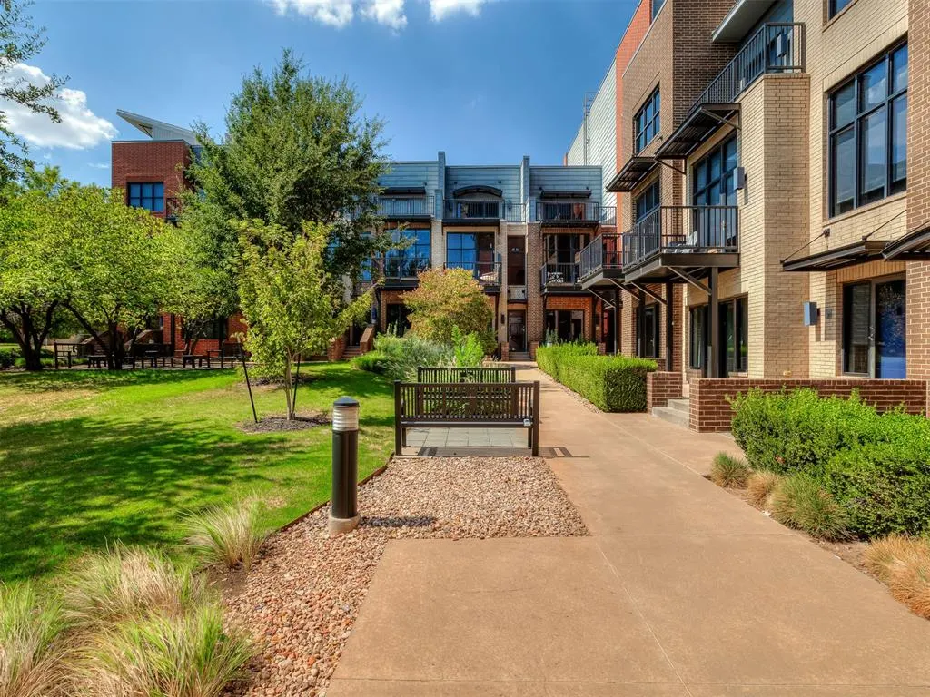 Photo 48 — 241 NE 4th Street 5, Oklahoma City, OK 73104