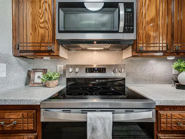 Photo 7 — 10125 Denise Road, Oklahoma City, OK 73165