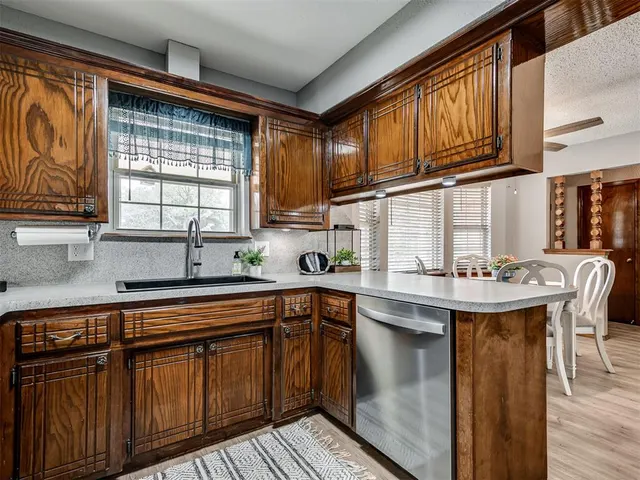 Photo 8 — 10125 Denise Road, Oklahoma City, OK 73165