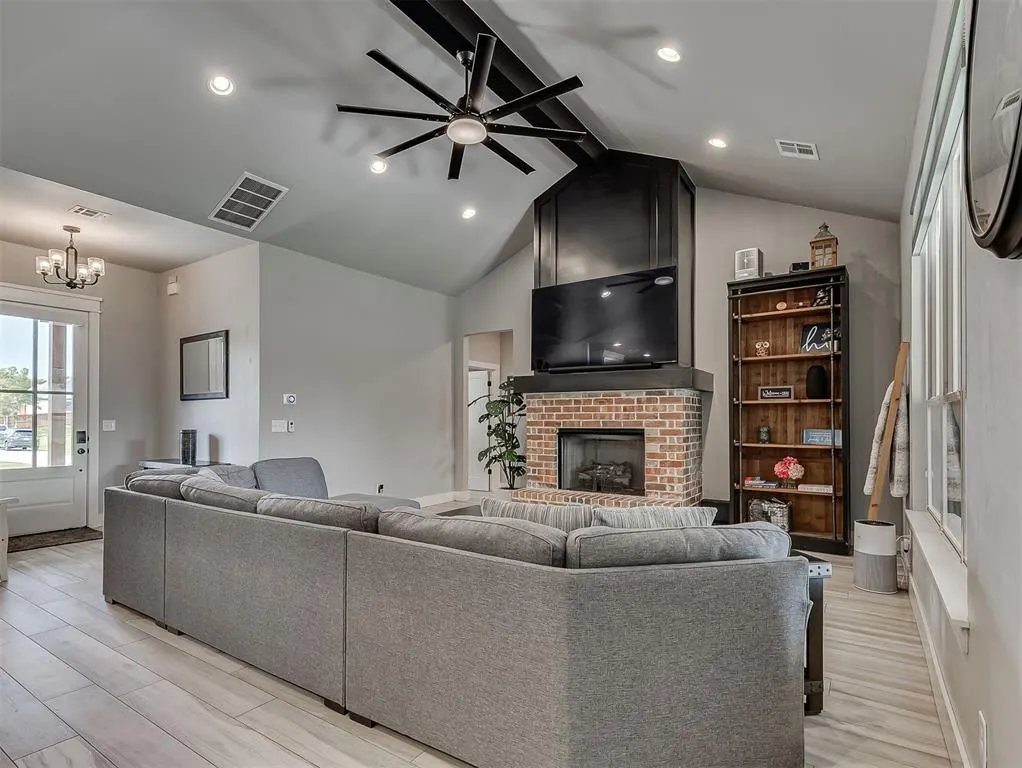 Photo 8 — 1662 Shaylee Lane, Choctaw, OK 73020