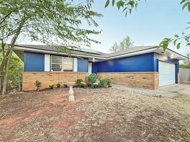 Photo 3 — 10301 N Rock Circle Drive, Edmond, OK 73034