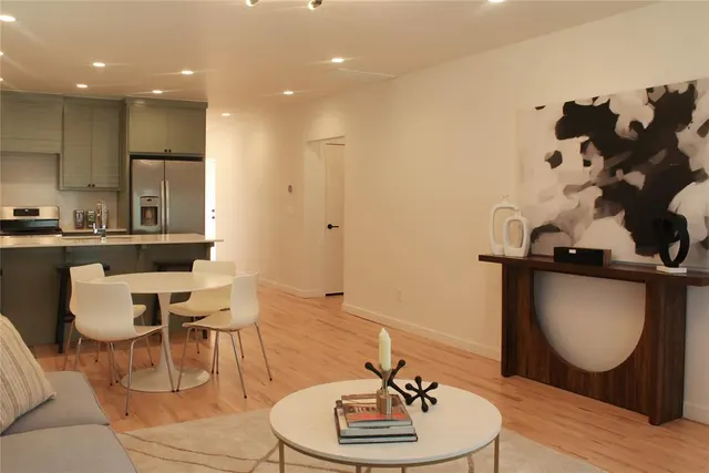 Photo 8 — 828 NW 45th Street, Oklahoma City, OK 73118