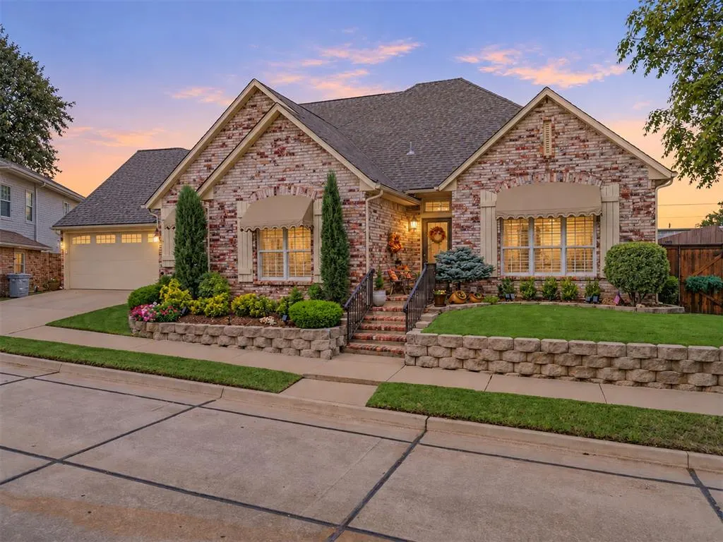 Front exterior — 2801 Verona Court, Edmond, OK 73034