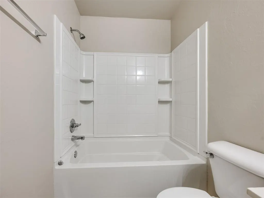 Photo 11 — 312 Lone Oak Drive, Norman, OK 73071