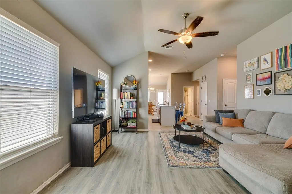 Photo 5 — 19601 Brookville Drive, Edmond, OK 73012