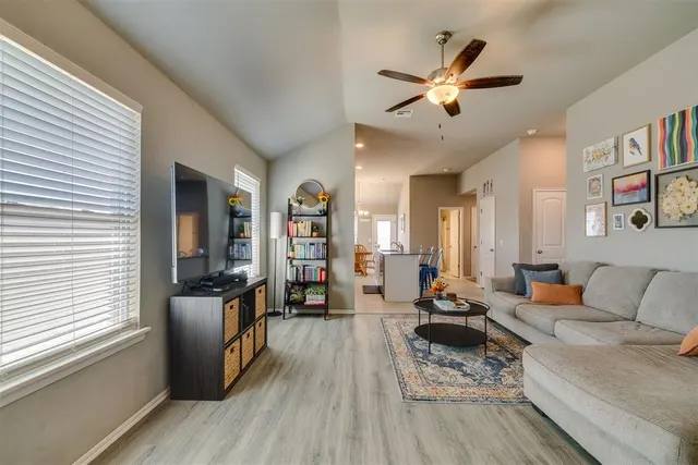 Photo 5 — 19601 Brookville Drive, Edmond, OK 73012