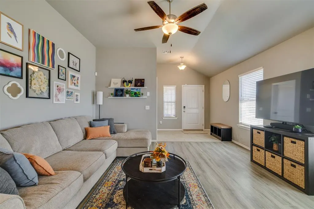 Photo 7 — 19601 Brookville Drive, Edmond, OK 73012