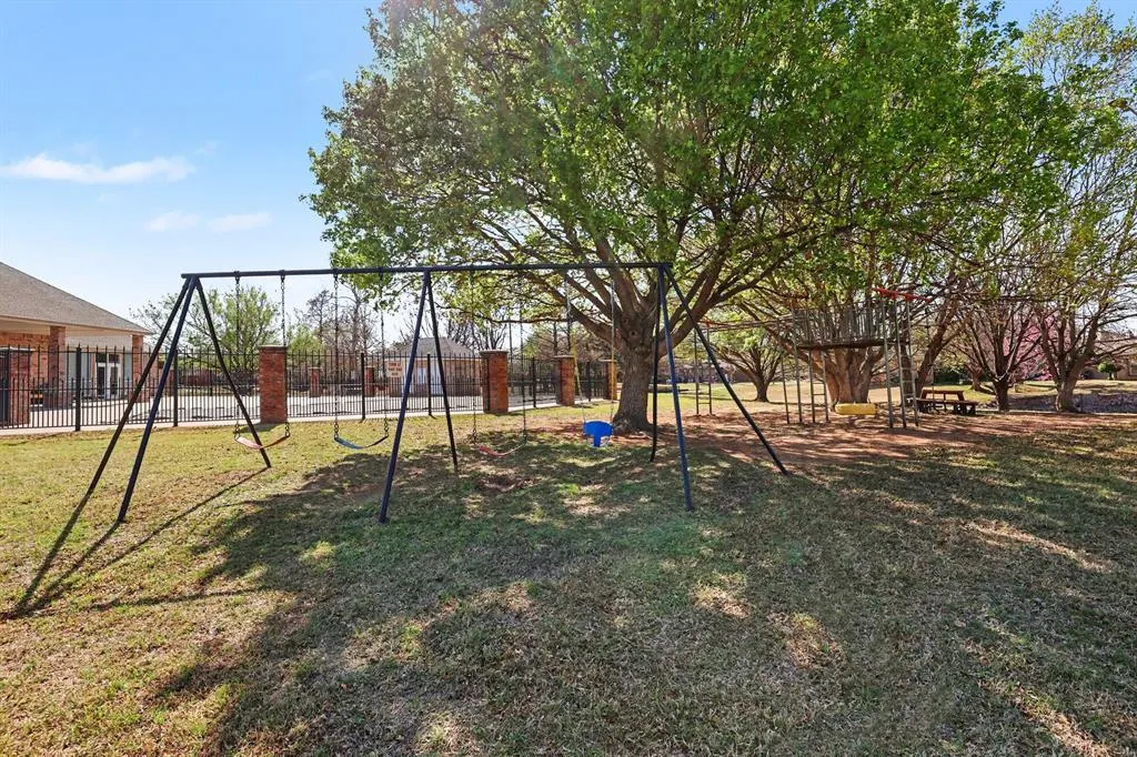 Photo 17 — 520 W Greenlea Chase, Oklahoma City, OK 73170
