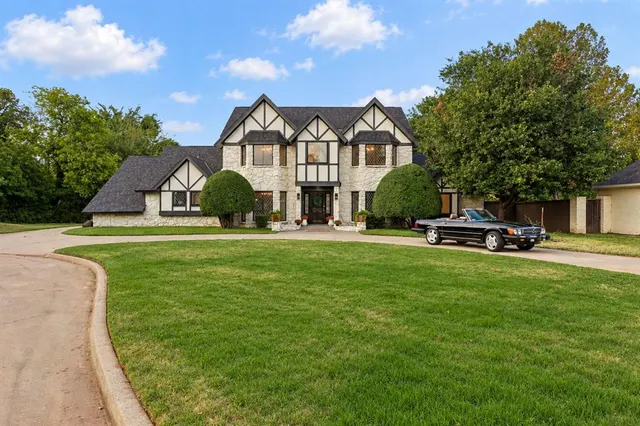 Front exterior — 4705 Seabrook Court, Oklahoma City, OK 73142