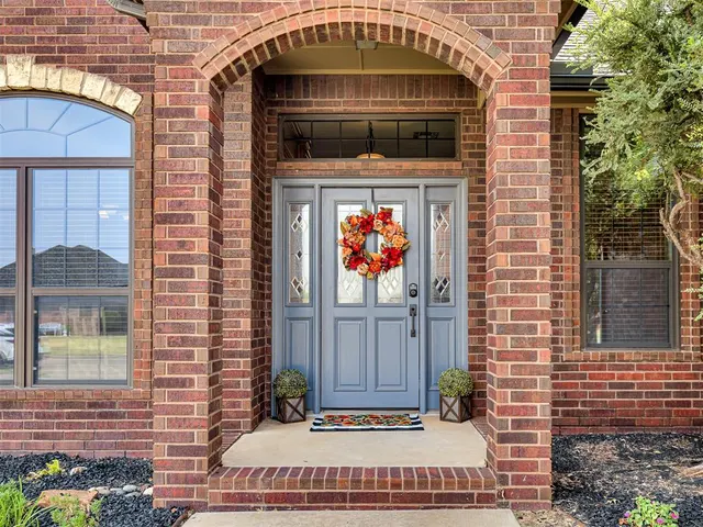 Photo 6 — 1407 Fairfax Lane, El Reno, OK 73036