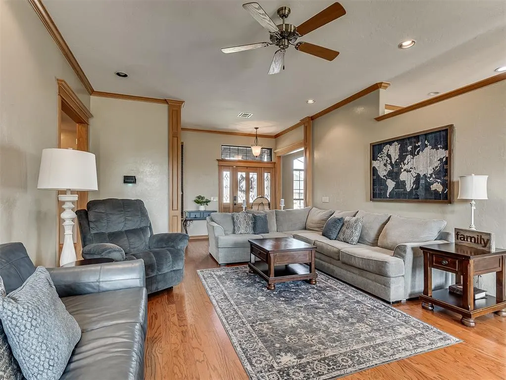 Photo 10 — 1407 Fairfax Lane, El Reno, OK 73036