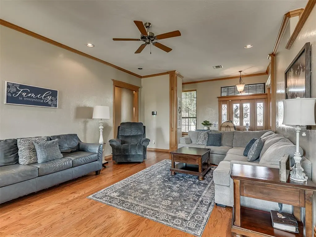 Photo 11 — 1407 Fairfax Lane, El Reno, OK 73036