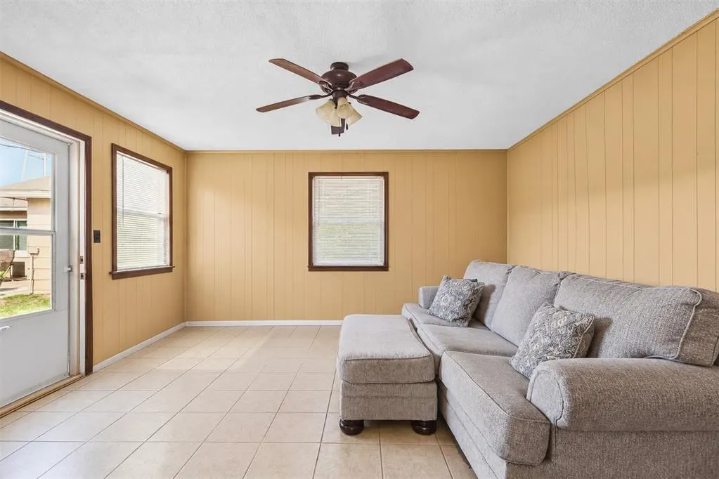 Photo 31 — 221 S Walnut Street, Pauls Valley, OK 73075