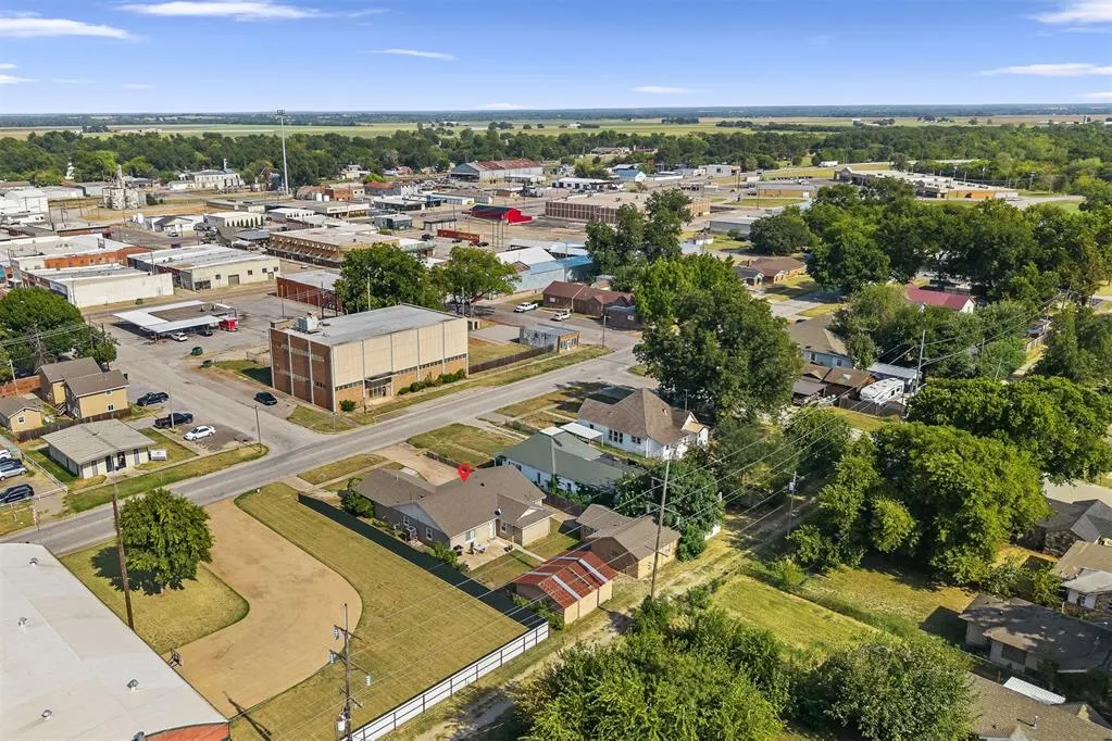 Photo 41 — 221 S Walnut Street, Pauls Valley, OK 73075