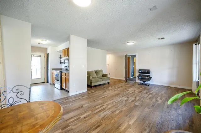 Photo 8 — 607 N Bock Street, Broken Bow, OK 74728