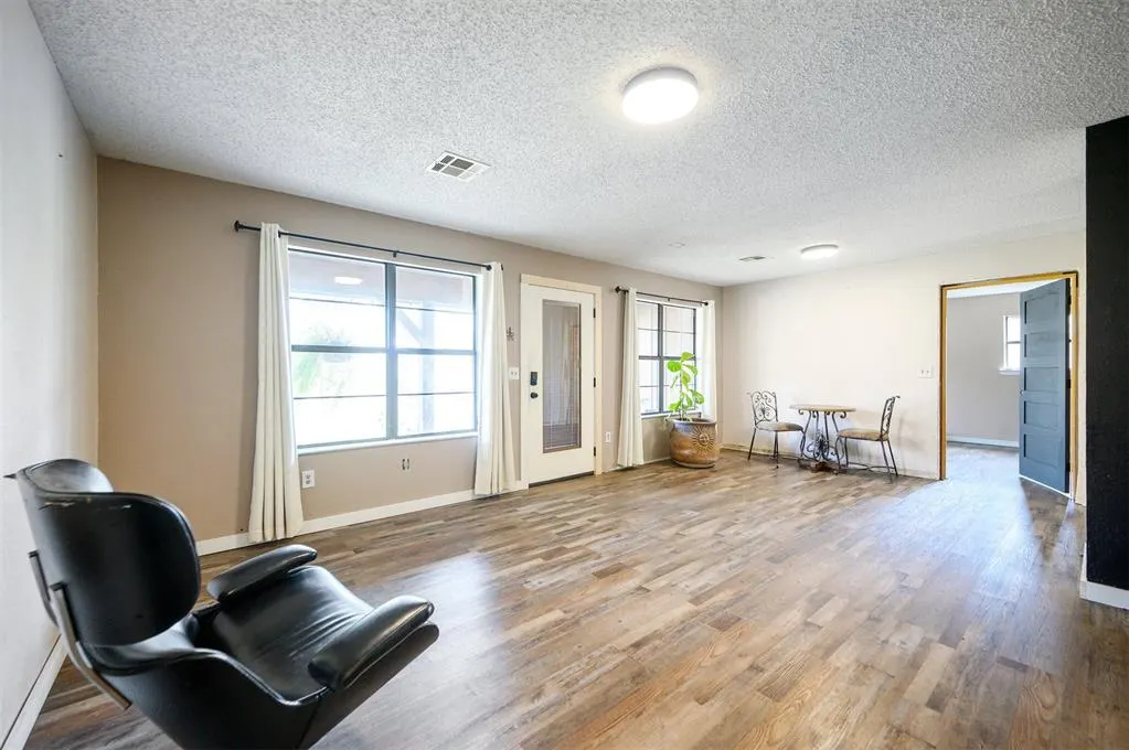 Photo 10 — 607 N Bock Street, Broken Bow, OK 74728