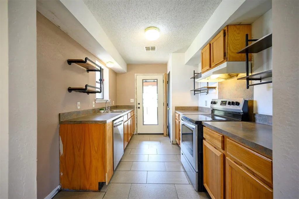Photo 31 — 607 N Bock Street, Broken Bow, OK 74728