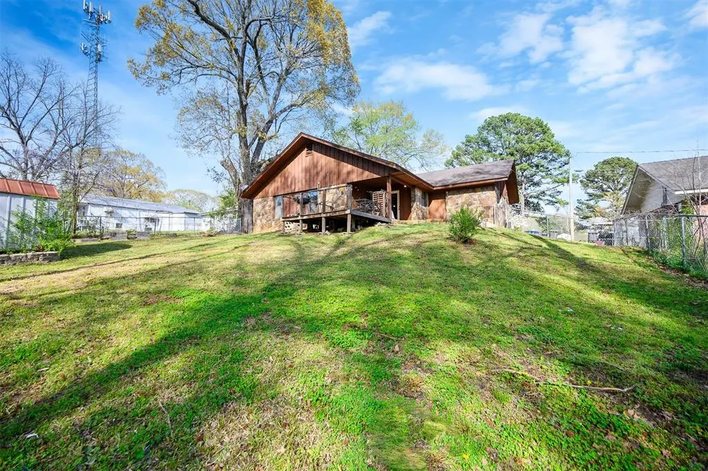 Photo 38 — 607 N Bock Street, Broken Bow, OK 74728