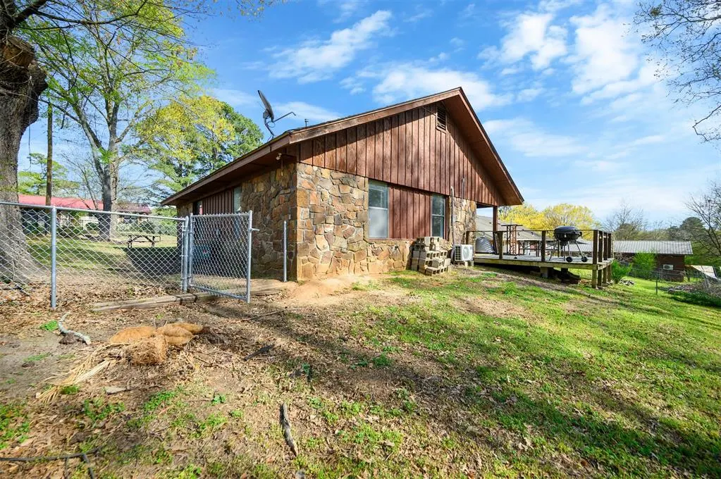 Photo 40 — 607 N Bock Street, Broken Bow, OK 74728