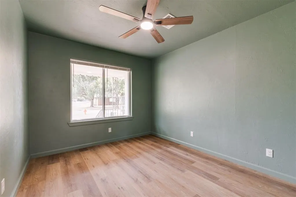 Photo 17 — 1901 Downing Street, Oklahoma City, OK 73120