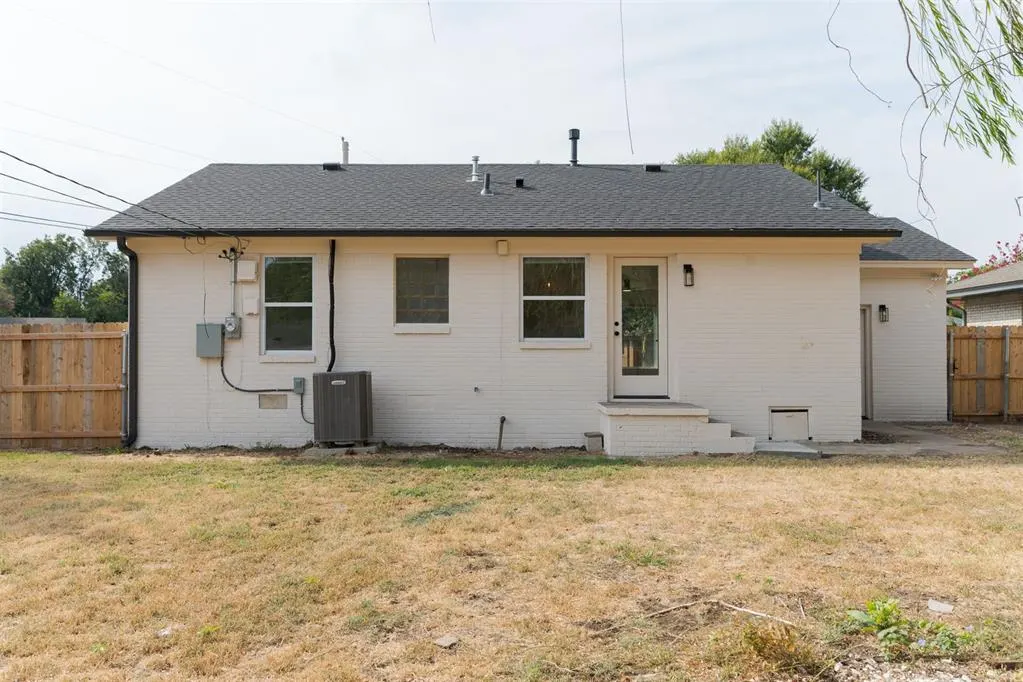 Photo 23 — 1901 Downing Street, Oklahoma City, OK 73120