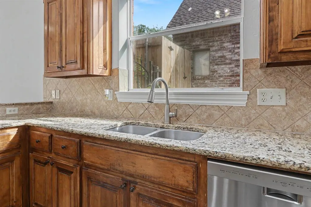 Photo 9 — 19316 Cade Court, Edmond, OK 73012