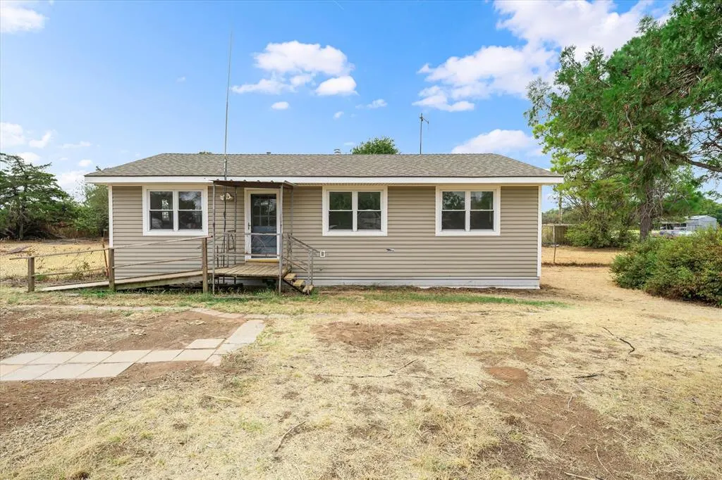 Photo 2 — 23061 County Road 1377, Anadarko, OK 73005