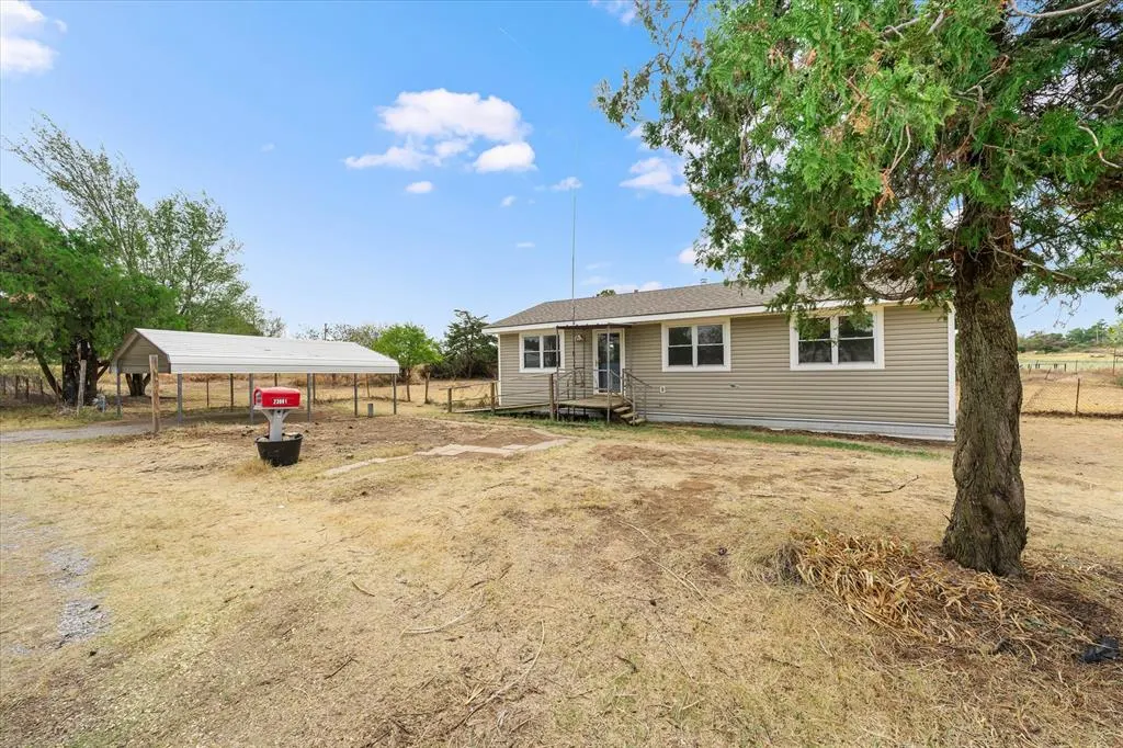 Photo 3 — 23061 County Road 1377, Anadarko, OK 73005